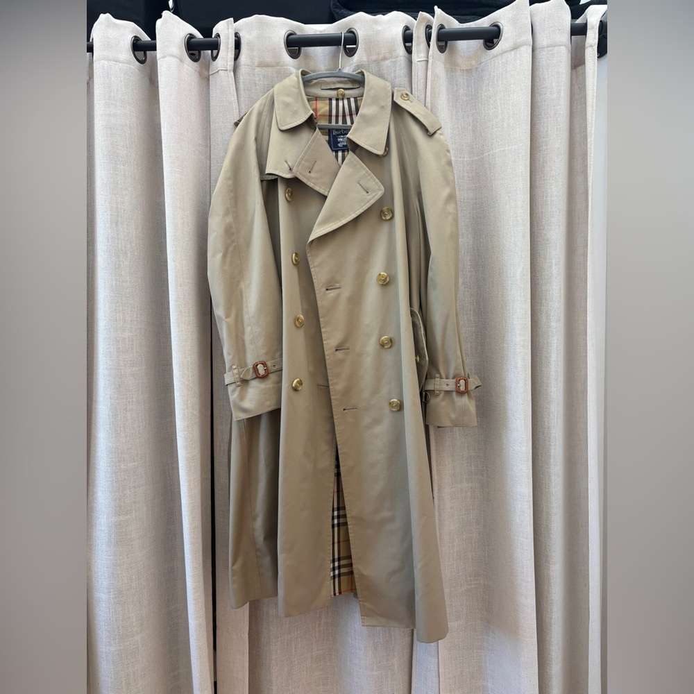 Like NEW✨ Vintage Burberrys’ Trench Coat